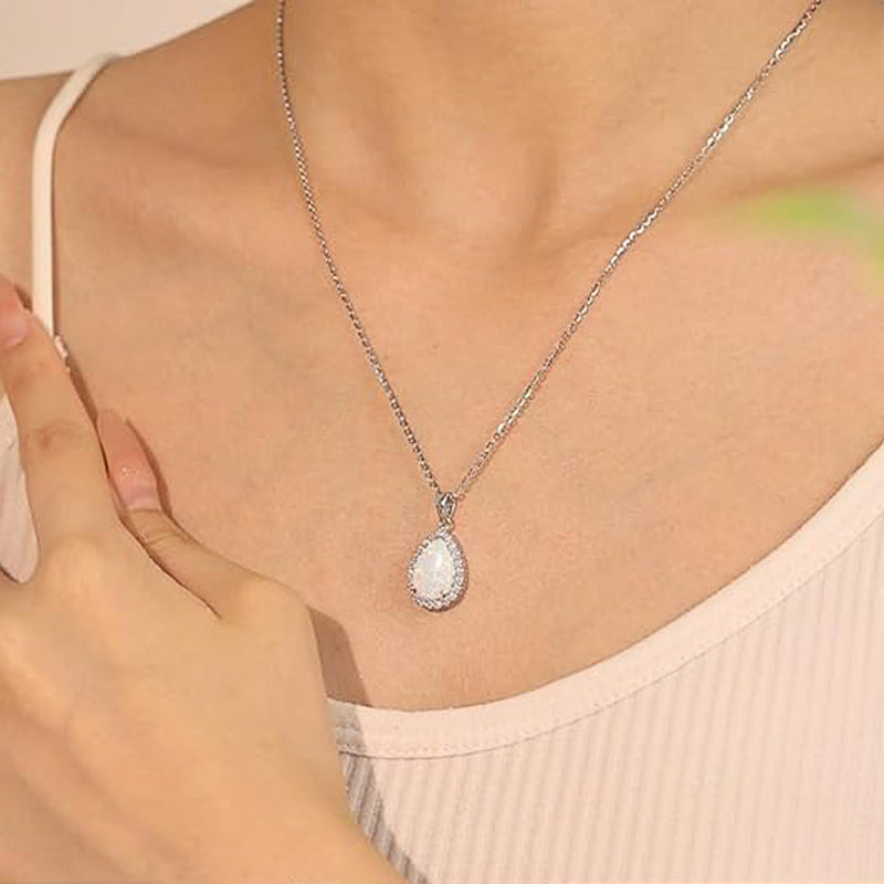 Collier imitation opale pour femme, brillant et exquis